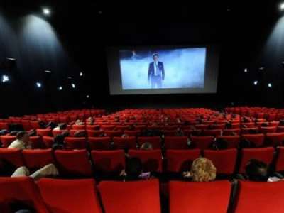 VIDÉO. ”C’était l’anarchie”, “la police a débarqué”... Pourquoi plusieurs débordements ont eu lieu dans des cinémas lors de la sortie du film “Les Segpa au ski” ?