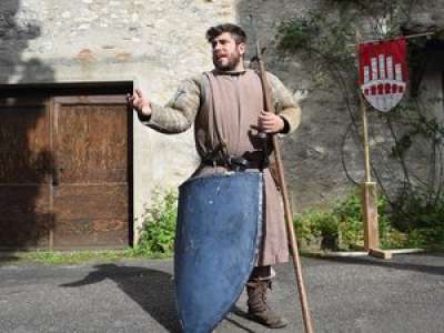 À Cahors, il lance des cours d’arts martiaux du Moyen-Âge pour s’affronter en tenue d’époque
