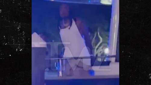 Quavo menotté alors qu’il était détenu lors d’un incident de yacht à Miami, une vidéo montre