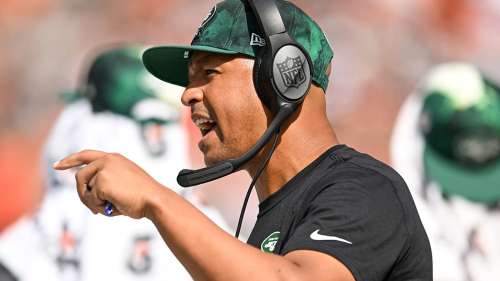 L’entraîneur des Jets WR Miles Austin suspendu pour avoir enfreint la politique de jeu de la NFL