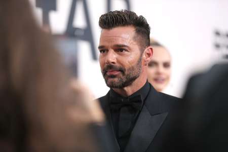 Ricky Martin nie les allégations de violence conjugale à la suite d’une ordonnance d’interdiction