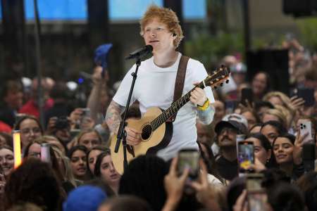 Ed Sheeran surprend les fans avec un mouvement inhabituel après l’accident de voiture de Khalid