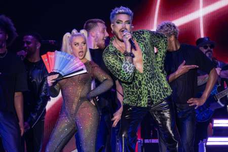 Christina Aguilera et Adam Lambert se produisent à la NYC Pride