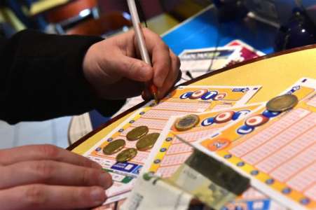 Jackpot	            Un couple de Martiniquais remporte plus de 53 millions d'euros à la loterie, un record dans les Antilles