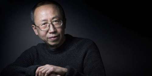 La mort de l’artiste contemporain Huang Yong Ping