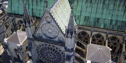 A la basilique de Saint-Denis, on peut s’initier au travail de la pierre dans les règles de l’art