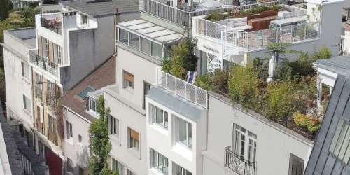 Architecture : une maison-tube de sept étages perchée sur la butte Bergeyre à Paris
