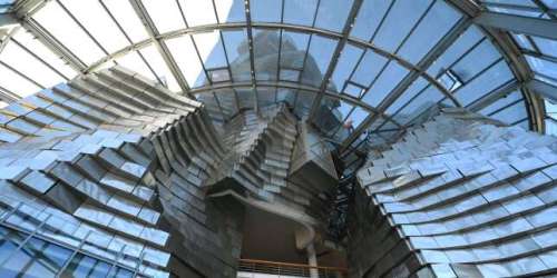Fondation LUMA, à Arles : « Le bâtiment de Frank Gehry possède le double caractère de ruine et d’œuvre contemporaine »