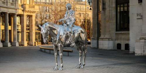 Grâce au sculpteur Charles Ray, une collaboration inédite entre Beaubourg et Pinault