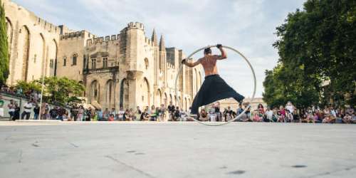 Le Festival « off » d’Avignon, un aimant pour plus de mille compagnies