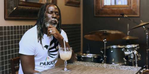Un apéro avec Tiken Jah Fakoly : « Un reggae man qui ne s’intéresse pas à la politique devrait faire du zouk ! »