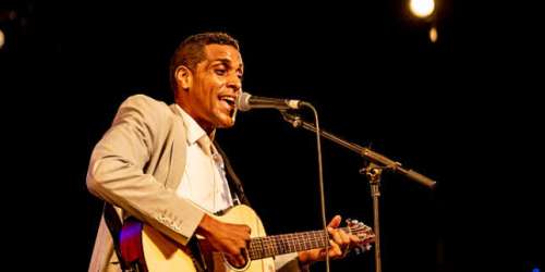 Le chanteur haïtien Mikaben est mort samedi sur scène, lors d’un concert à Paris