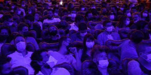 Une start-up propose des places de cinéma moins coûteuses pour remplir les salles