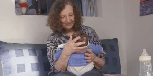 « Bébés placés, la vie devant eux », sur France 2 : des premiers pas entre trauma et renaissance