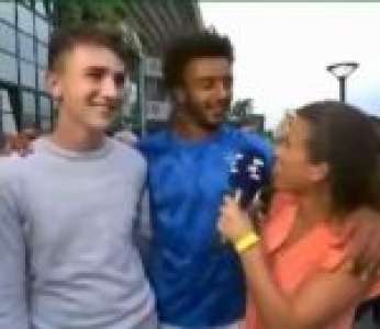 Le joueur de tennis français Maxime Hamou embrasse de force une journaliste d'Eurosport