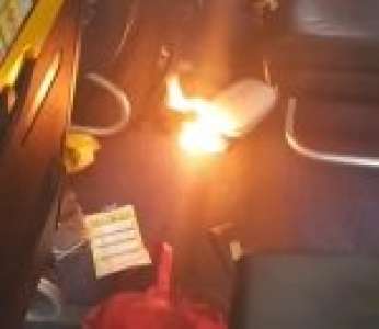 Une batterie externe explose et prend feu dans un avion RyanAir (Espagne)