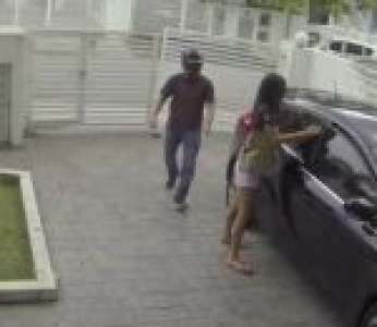 Une femme se défend contre un voleur de sac à main (Malaisie)