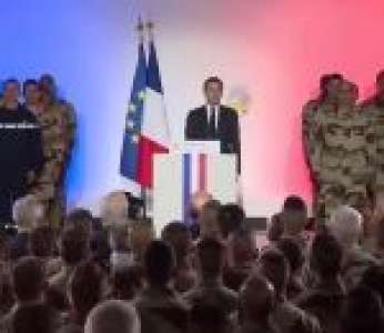 Au Tchad, un militaire tombe dans les pommes après le discours d'Emmanuel Macron