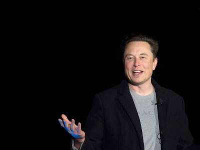«De rien, namasté»: Elon Musk a payé pour le crochet bleu de Stephen King sur Twitter