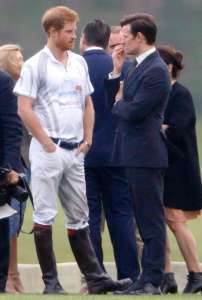 Le prince Harry a appelé la star de la “couronne” Matt Smith “grand-père” après la représentation de Philip