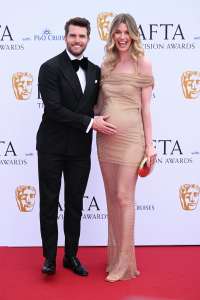 Joel Dommett et Hannah Cooper enceinte aux BAFTA TV Awards