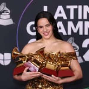 Rosalía prononce un discours émouvant pour l’album de l’année aux Latin Grammy Awards