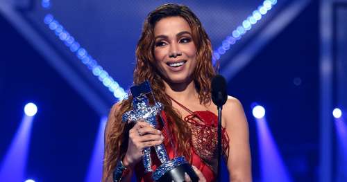 Anitta entre dans l’histoire et remporte le prix du meilleur latin aux MTV VMA 2022
