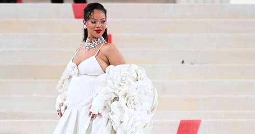 Rihanna réfléchit sur la grossesse et embrasser la maternité