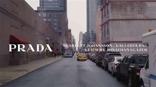 Regardez : la publicité de Jonathan Glazer pour Prada – avec Scarlett Johansson
