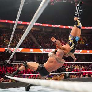 La star de la WWE Randy Orton révèle comment une blessure précoce l’a forcé à créer RKO