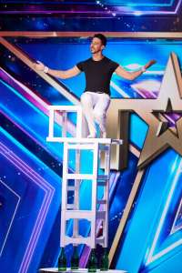 Simon Cowell ne peut pas regarder la terrifiante audition de la chaise Britain’s Got Talent