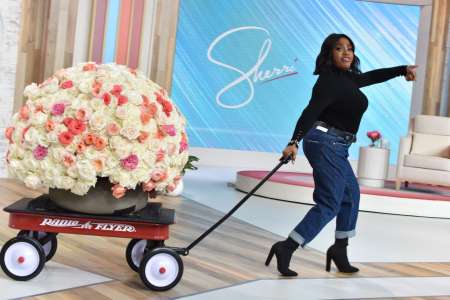 Sherri Shepherd Reveals Oprah Sent Her Huge Flower Arrangement, Reenacts Iconic Red Wagon Moment