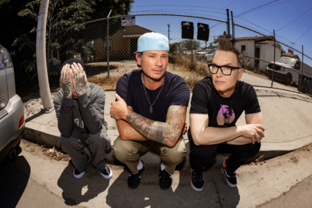 Blink-182 sont des dumpweeds adultes dans “One More Time”
