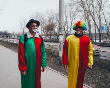 Rennes : un gang de clowns armés enfin arrêté après avoir terrorisé les habitants d’un quartier