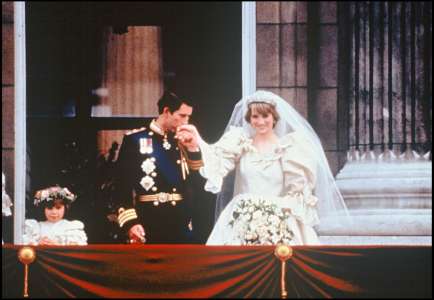 Princesse Diana : une photo inédite de sa robe de mariée secrète dévoilée