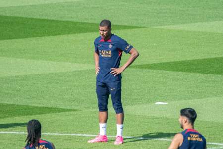 Kylian Mbappé, Neymar, Alexandre Lacazette… avec qui les stars de la Ligue 1 sont-elles en couple ?
