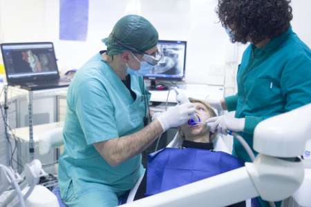 Manche : des centaines de patients d’un dentiste mis en garde pour une raison terrifiante