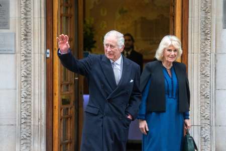 Charles III atteint d’un cancer : le prince Harry de retour en Angleterre, avec Meghan et leurs enfants ?