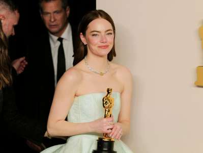Oscars 2024 : l’accident de robe d’Emma Stone n’est pas passé inaperçu, et pour cause…