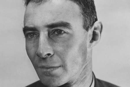 Robert Oppenheimer : de quoi est mort le père de la bombe atomique à 62 ans ?