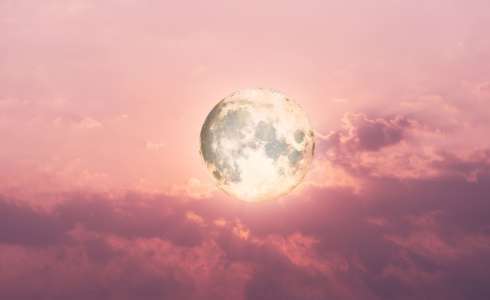 Pleine lune du 24 avril : ces signes seront intensément impactés