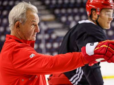 Il est peu probable que Darryl Sutter nomme le capitaine des Flames de Calgary en 2022-23