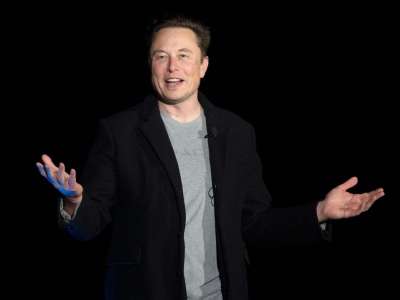 Elon Musk dit que le directeur juridique de Twitter a été “sorti” de l’entreprise