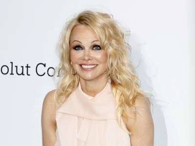 Pamela Anderson s’est sentie “violée” par les créateurs de “Pam et Tommy”