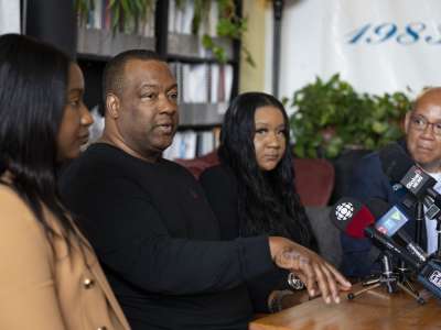 Une famille noire expulsée d’un vol d’Air Canada allègue du profilage racial