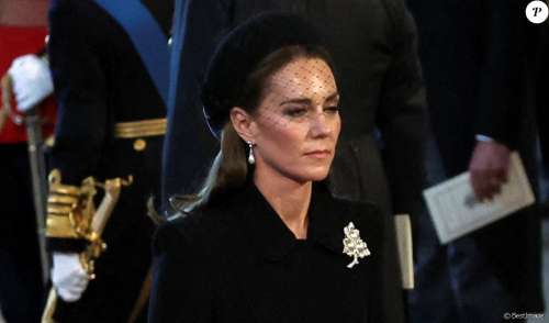 Kate Middleton atteinte à la mort de la reine : le poids du deuil, ces images à jamais gravées dans l'histoire