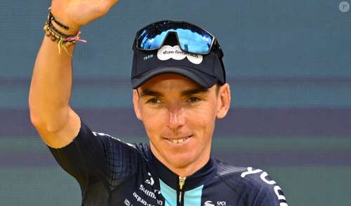Romain Bardet : Son fils Angus (3 ans) imite le cycliste et devient la mascotte du Tour de France !