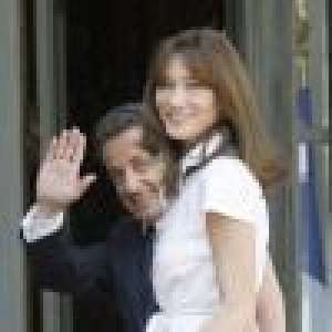 Carla Bruni-Sarkozy questionnée sur ses petites culottes : elle ne se démonte pas !