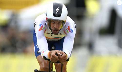 Tour de France : Terrible choc entre cyclistes et spectateurs, deux coureurs doivent abandonner ! (VIDEO)