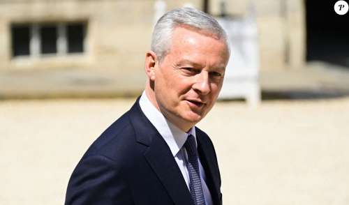 Bruno Le Maire torse nu : le ministre fait tomber le haut, les internautes ne restent pas de marbre